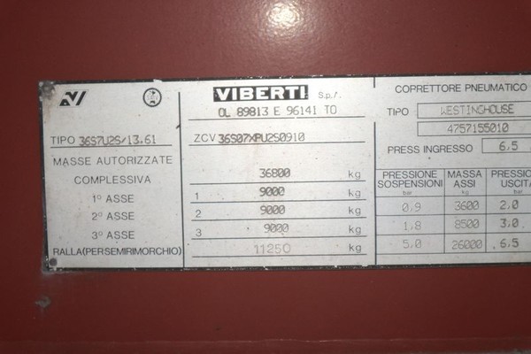 2#4847 Semirimorchio con cassone isotermico Royal Plastic in vendita - foto 5