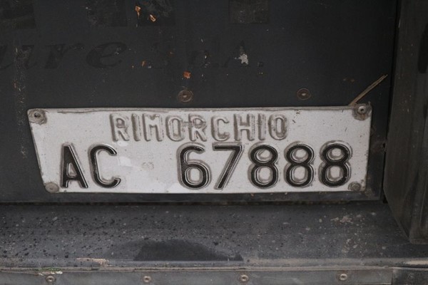 7#4847 Semirimorchio Unicar con cassone isotermico in vendita - foto 2