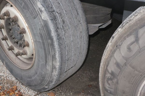 7#4847 Semirimorchio Unicar con cassone isotermico in vendita - foto 4