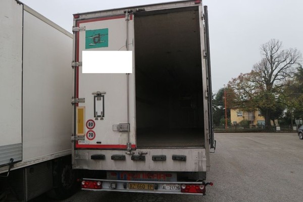 9#4847 Semirimorchio Unicar con cassone isotermico in vendita - foto 3