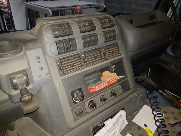 2#4853 Autocarro Iveco Magirus in vendita - foto 17