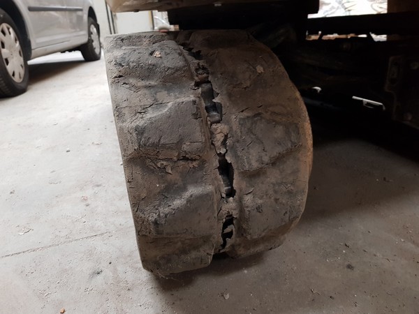 3#4853 Miniescavatore Cat cingolato in vendita - foto 5