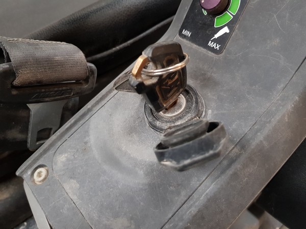 3#4853 Miniescavatore Cat cingolato in vendita - foto 11