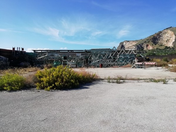 2#4854 Gru e centrale di betonaggio in vendita - foto 1