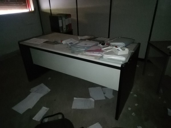 3#4854 Arredi da ufficio in vendita - foto 11