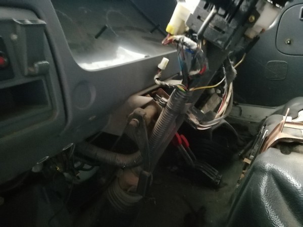 13#4856 Autocarro ribaltabile con gru Nissan in vendita - foto 13