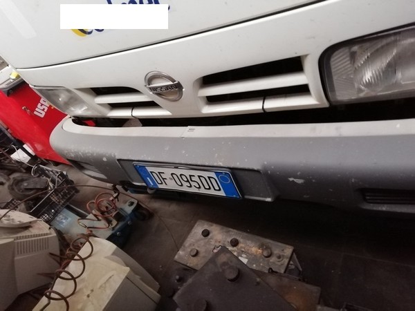 17#4856 Autocarro ribaltabile con gru Nissan in vendita - foto 8