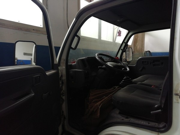 17#4856 Autocarro ribaltabile con gru Nissan in vendita - foto 9