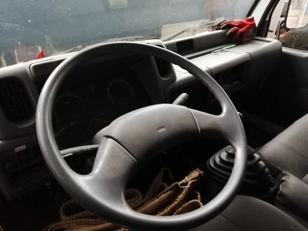 17#4856 Autocarro ribaltabile con gru Nissan in vendita - foto 10