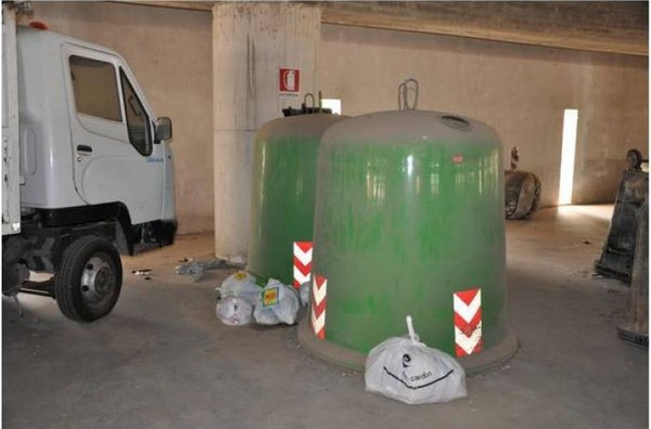 46#4856 Cassonetti e campane per la raccolta differenziata in vendita - foto 3