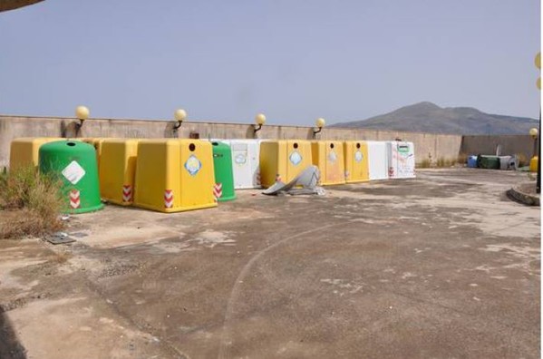 46#4856 Cassonetti e campane per la raccolta differenziata in vendita - foto 9