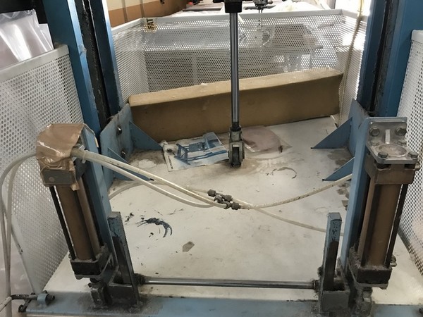 13#4865 Attrezzatura per taglio tessuti in vendita - foto 13