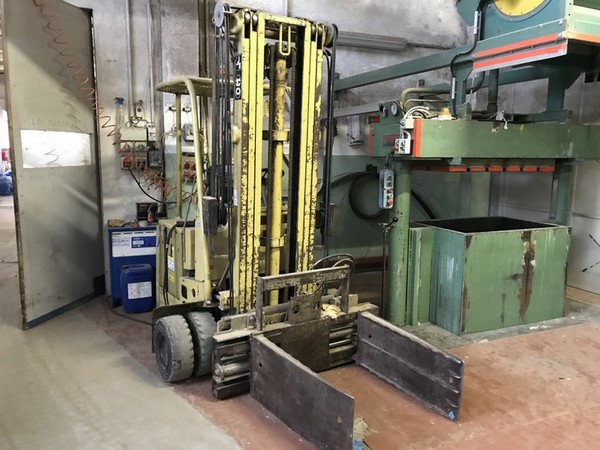 Carrelli elevatori in vendita