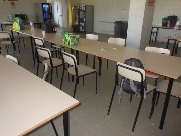 21#4867 Arredo mensa in vendita - foto 1