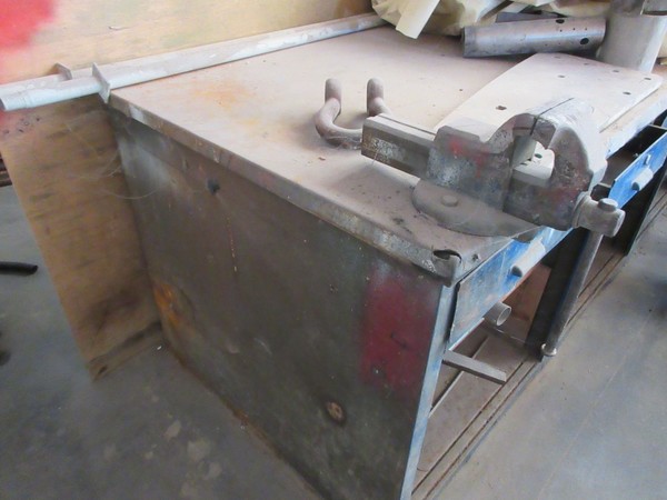 4#4867 Banchi da lavoro e armadi metallici in vendita - foto 5