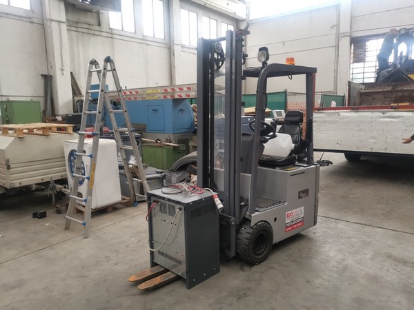 Carrelli elevatori in vendita