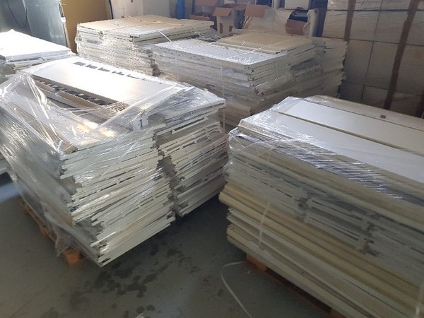 6#4894 Scaffalature e attrezzature per uffici in vendita - foto 1