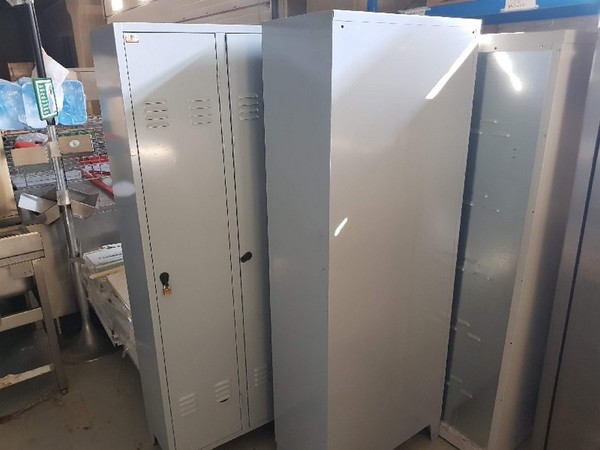 6#4894 Scaffalature e attrezzature per uffici in vendita - foto 2