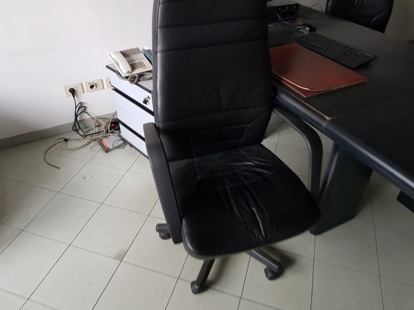 1#4898 Arredi e attrezzature ufficio in vendita - foto 4