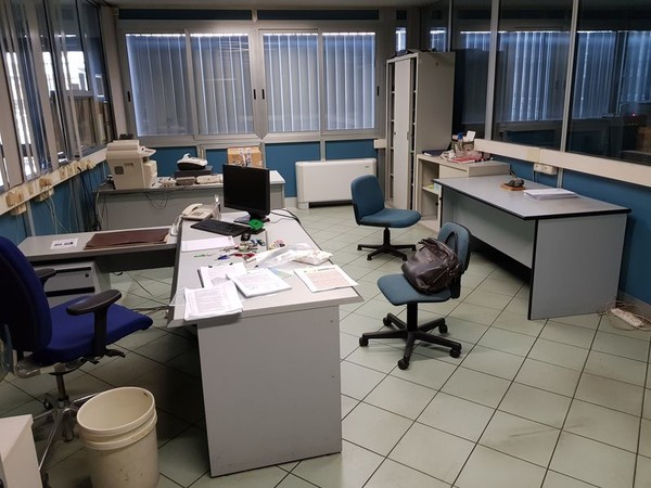 1#4898 Arredi e attrezzature ufficio in vendita - foto 8