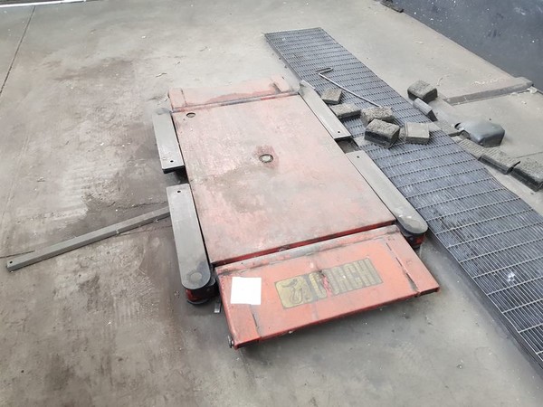 11#4898 Piattaforma di sollevamento Corghi e attrezzature meccaniche in vendita - foto 16