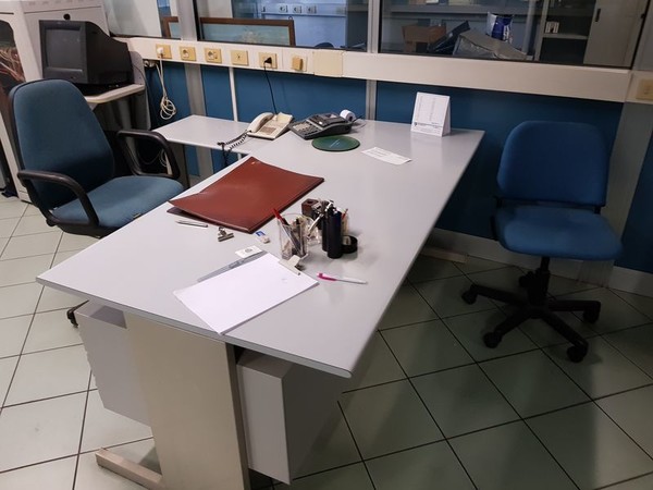 2#4898 Arredi e attrezzature ufficio in vendita - foto 4