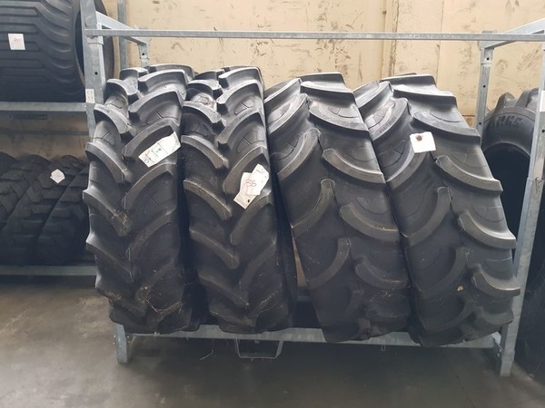 8#4898 Pneumatici per trasporti agricoli in vendita - foto 1