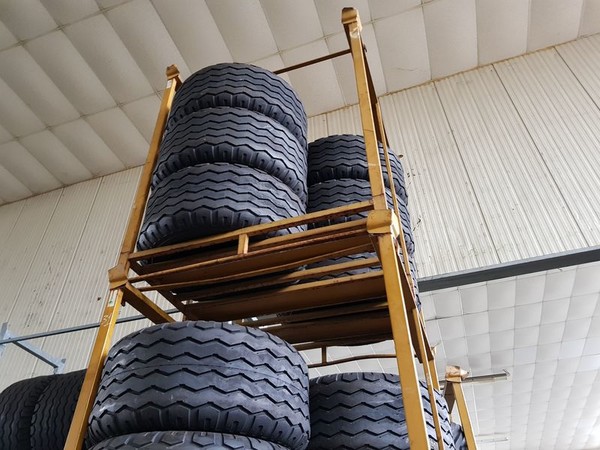 9#4898 Pneumatici per trasporti agricoli e gomme ricoperte in vendita - foto 5
