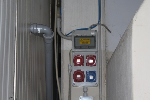 1#4902 Scaffalature e canne fumarie in vendita - foto 9