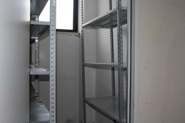 1#4902 Scaffalature e canne fumarie in vendita - foto 17