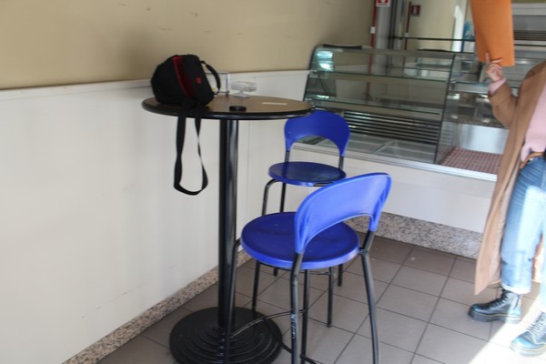 10#4902 Attrezzatura e arredi per panificio in vendita - foto 2