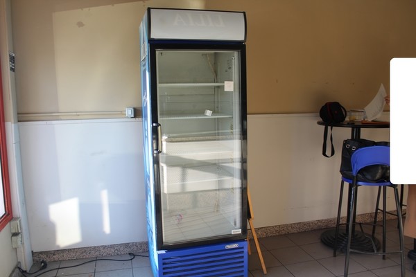 10#4902 Attrezzatura e arredi per panificio in vendita - foto 5