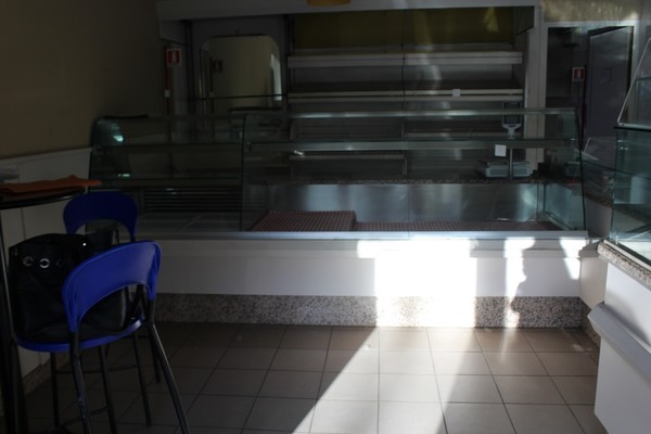 10#4902 Attrezzatura e arredi per panificio in vendita - foto 9