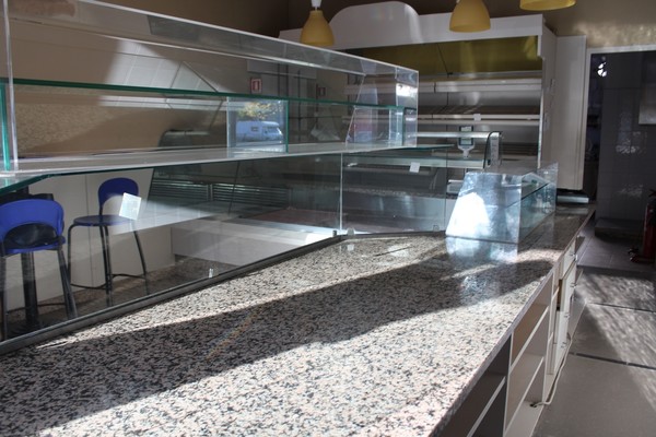 10#4902 Attrezzatura e arredi per panificio in vendita - foto 11