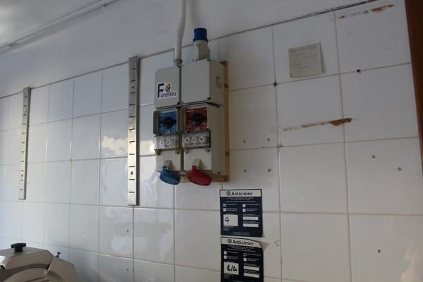 10#4902 Attrezzatura e arredi per panificio in vendita - foto 32