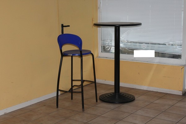 2#4902 Attrezzatura e arredi per panificio in vendita - foto 2