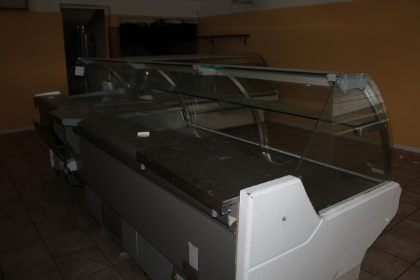 2#4902 Attrezzatura e arredi per panificio in vendita - foto 8