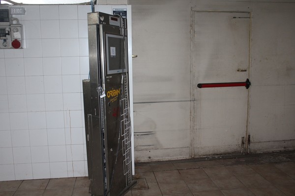 8#4902 Porte in alluminio e telecamere di videosorveglianza in vendita - foto 3