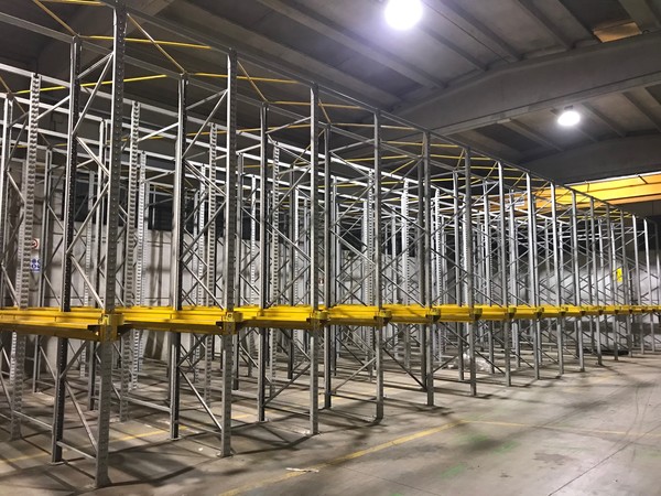 Logistica in vendita