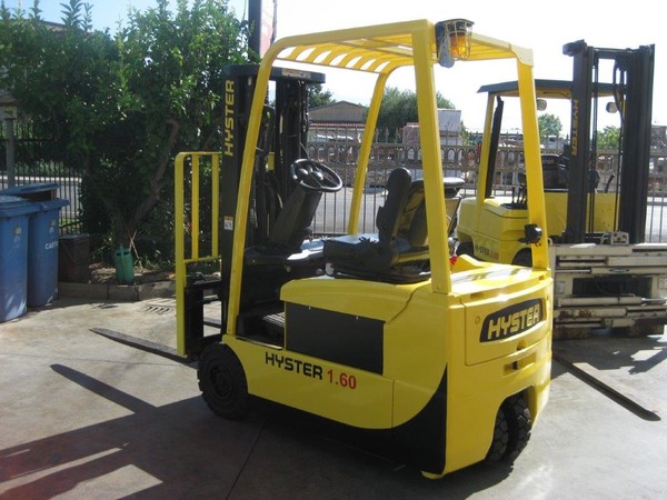 Carrelli elevatori in vendita