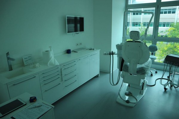 1#4922 Attrezzature e strumenti odontoiatrici in vendita - foto 73