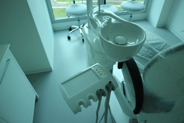1#4922 Attrezzature e strumenti odontoiatrici in vendita - foto 103