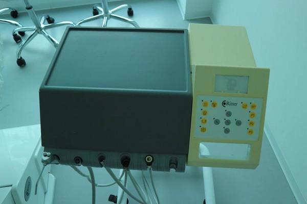 1#4922 Attrezzature e strumenti odontoiatrici in vendita - foto 104