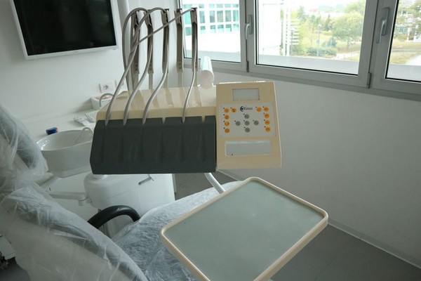 1#4922 Attrezzature e strumenti odontoiatrici in vendita - foto 193