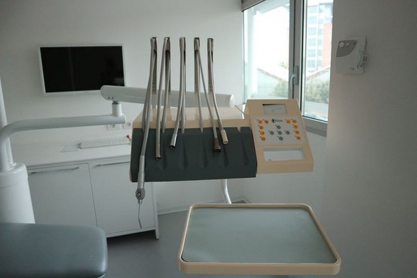 1#4922 Attrezzature e strumenti odontoiatrici in vendita - foto 301