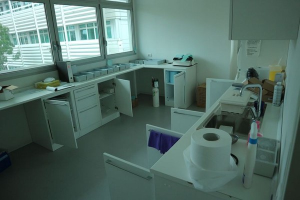 1#4922 Attrezzature e strumenti odontoiatrici in vendita - foto 376