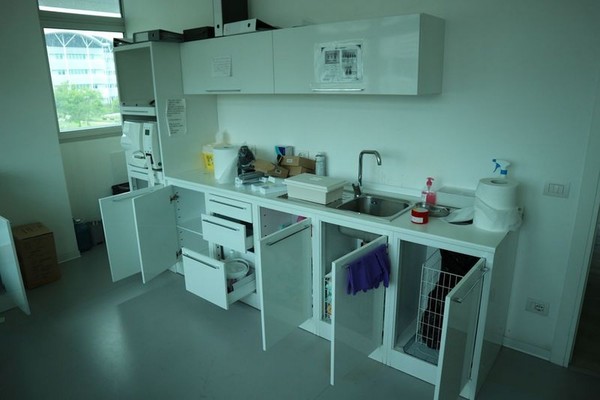 1#4922 Attrezzature e strumenti odontoiatrici in vendita - foto 377