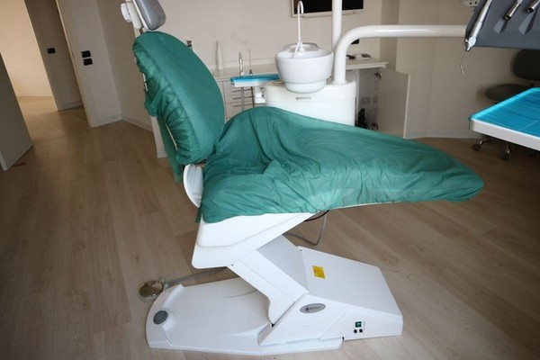 3#4922 Attrezzature e strumenti odontoiatrici in vendita - foto 91