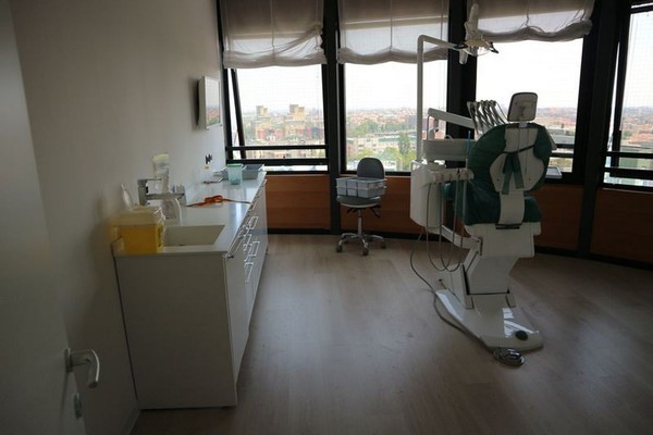3#4922 Attrezzature e strumenti odontoiatrici in vendita - foto 119