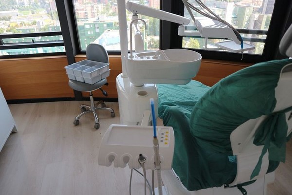 3#4922 Attrezzature e strumenti odontoiatrici in vendita - foto 138